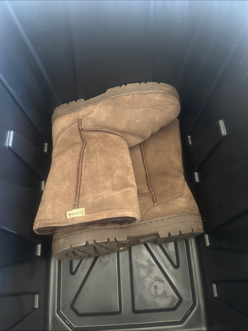 Brown Suede Boots
B8